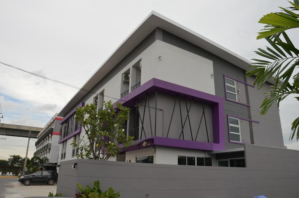 The Airy Residence Bangkok Buitenkant foto